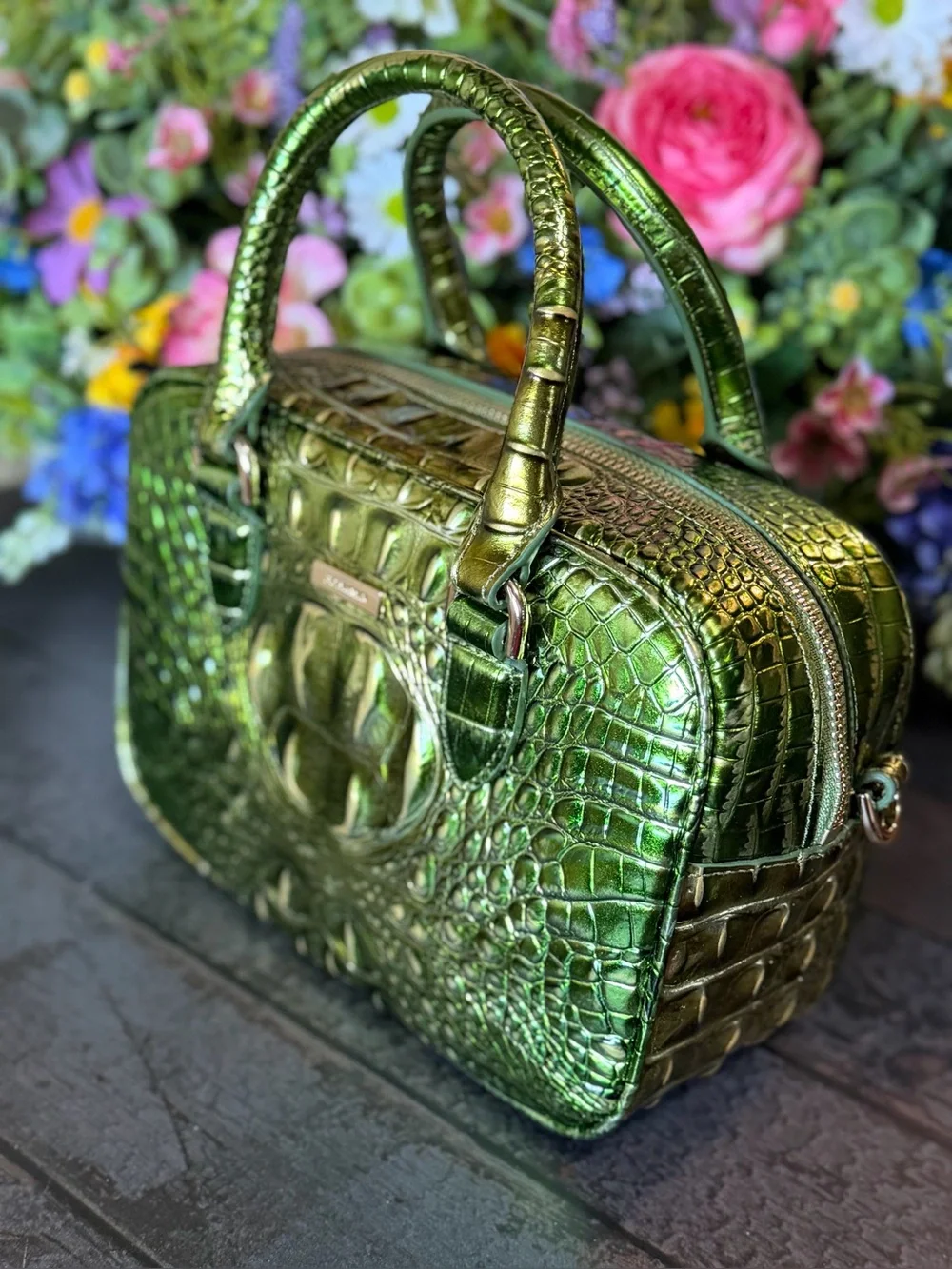 Firm ~~ 2x eyes Brahmin Mara Cacti Green Metallic Beauty NWT